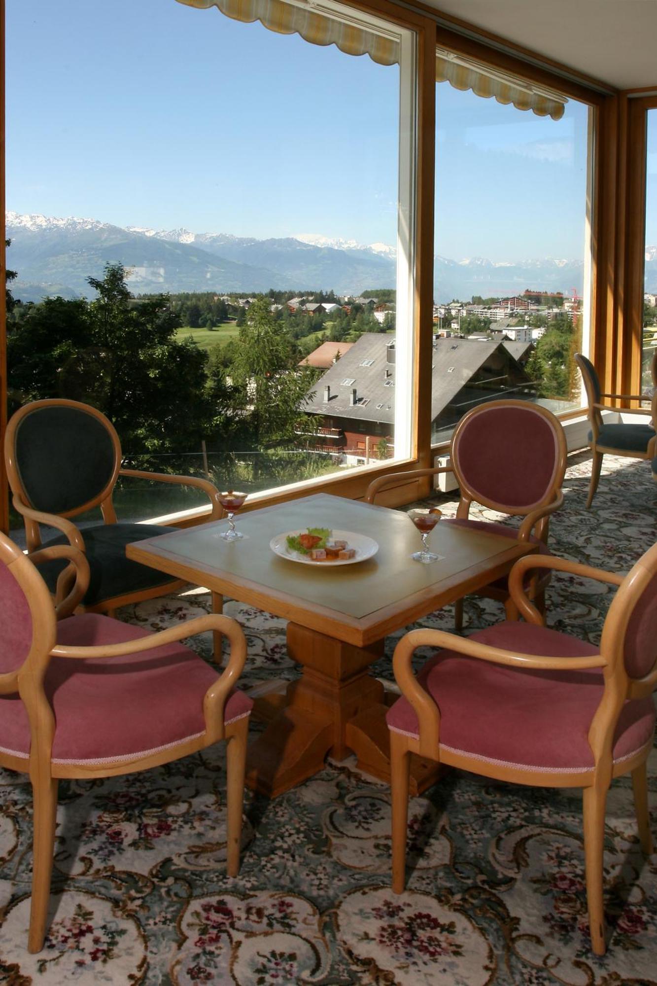 Grand Hotel Du Parc Crans-Montana Exteriör bild